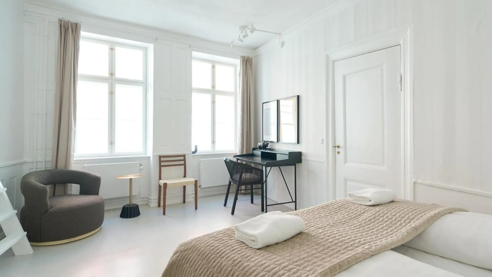 Cozy Apartments In Heart Of Copenhagen Near Stroget & Hojbro Plads