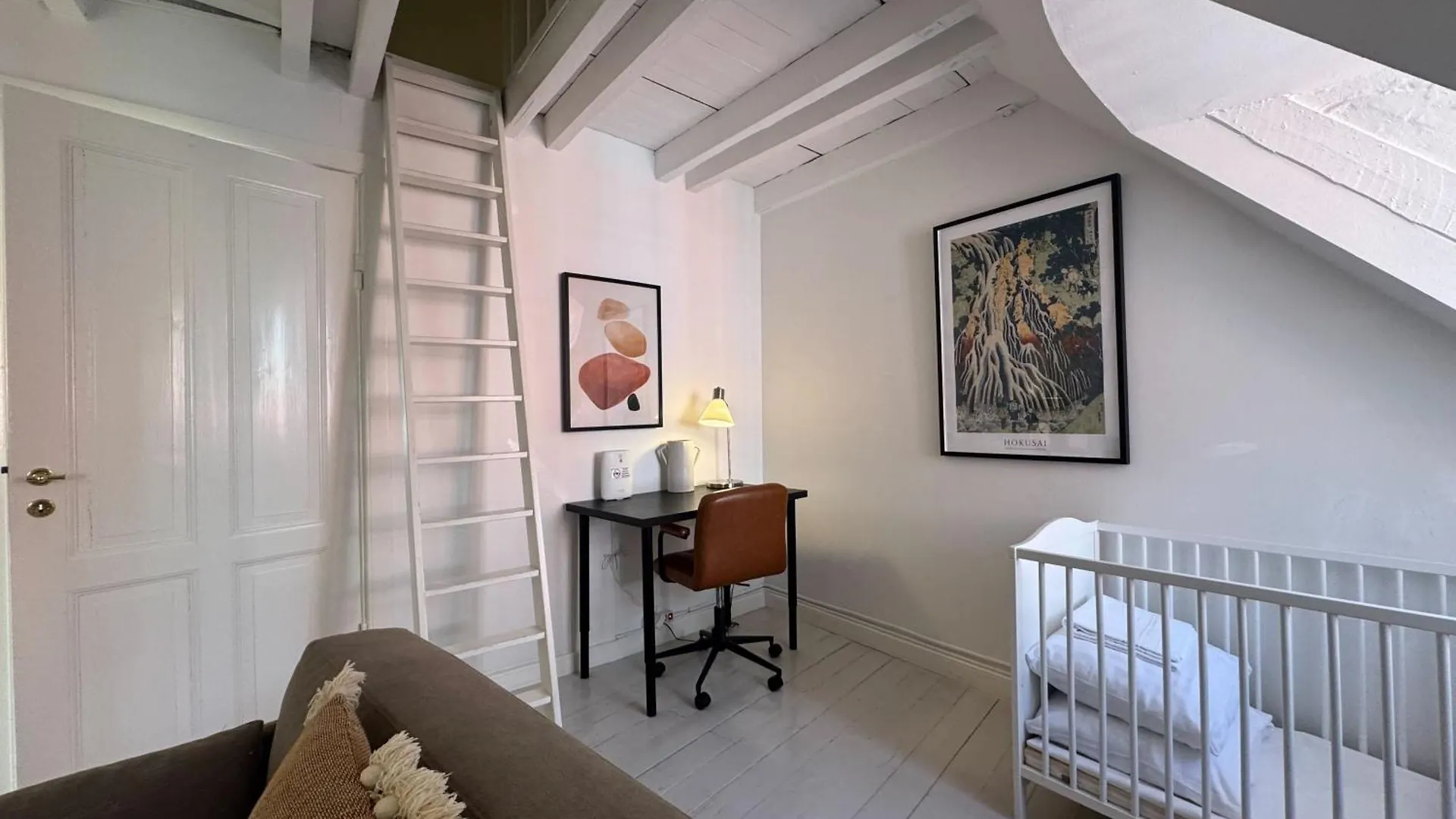 Cozy Apartments In Heart Of Copenhagen Near Stroget & Hojbro Plads